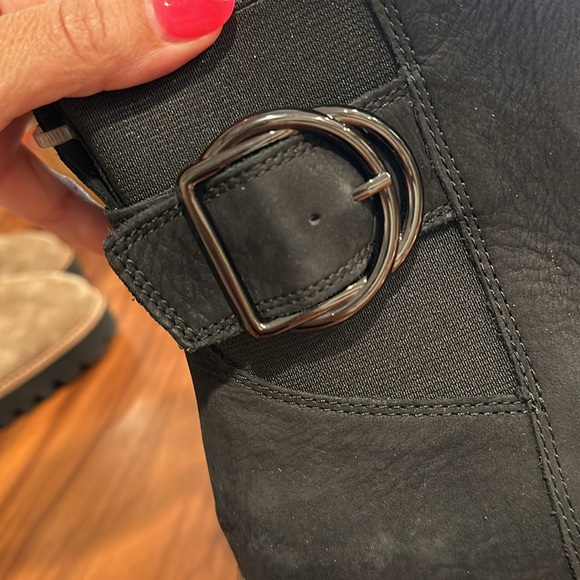 NWT Blondo Dakota in Black Suede Size 8 - Picture 3 of 10